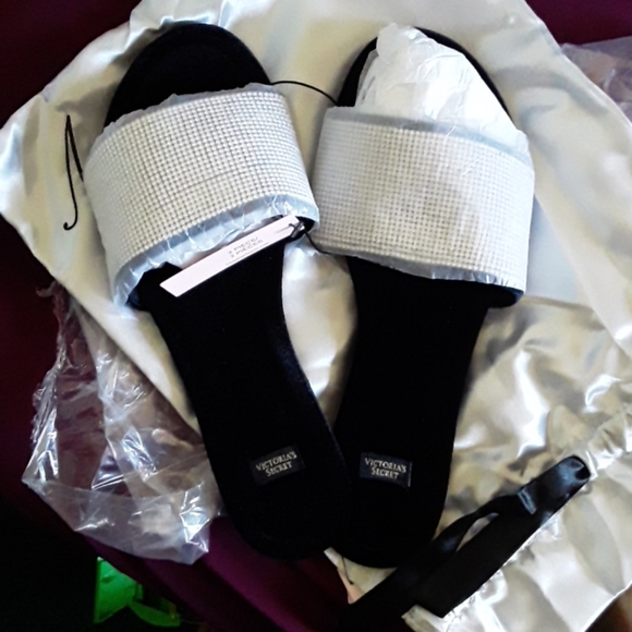 Slides - Picture 3 of 4